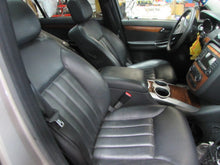 Load image into Gallery viewer, FRONT DOOR WINDOW REGULATOR R320 R350 R500 R63 2006-2013 Right - 823877
