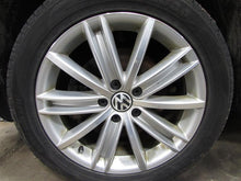 Load image into Gallery viewer, WHEEL RIM Tiguan 2009-2015 18x7 ALLOY - 861053
