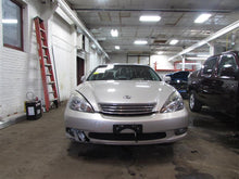 Load image into Gallery viewer, FRONT SPINDLE Camry Avalon Solara 04 05 06 07 - 11 Left - 862147
