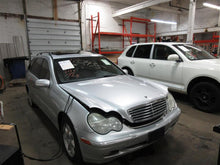 Load image into Gallery viewer, FRONT DRIVE SHAFT C240 C320 C280 C350 03 04 05 06 07 - 892283
