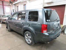 Load image into Gallery viewer, REAR DRIVE SHAFT Honda Pilot 09 10 11 12 13 14 - 897204
