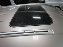 Load image into Gallery viewer, FRONT SPINDLE Cayenne 2003 03 04 05 06 07 08 09 10 Right - 908591
