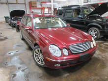 Load image into Gallery viewer, RADIATOR FAN ASSEMBLY Mercedes E350 E500 E55 E280 2005 05 2006 06 07 08 09 - 11 - 914715
