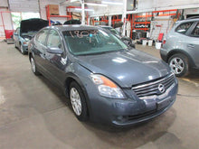 Load image into Gallery viewer, RADIATOR Nissan Altima Maxima 2007 07 2008 08 2009 09 2010 10 11 12 13 Auto - 933587

