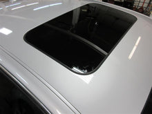 Load image into Gallery viewer, RADIATOR Audi A8 2003 03 2004 04 2005 05 2006 06 2007 07 2008 08 09 10 - 942359
