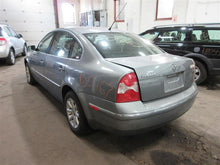 Load image into Gallery viewer, FENDER Passat 2001 01 2002 02 2003 03 2004 04 Left - 954047
