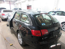 Load image into Gallery viewer, FRONT SPINDLE Audi A6 2005 05 2006 06 07 08 09 10 11 Right - 966482
