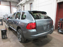 Load image into Gallery viewer, INTERCOOLER Porsche Cayenne 2003 03 2004 04 2005 05 2006 06 Right - 967356
