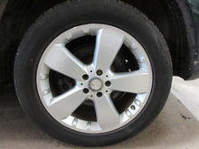 Load image into Gallery viewer, WHEEL RIM ML320 ML350 ML500 ML63 06-07 18x8 18x8, 5 lug, 112mm - 1355508
