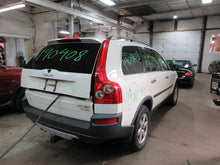Load image into Gallery viewer, EXHAUST MANIFOLD Volvo S80 XC90 2002 02 2003 03 2004 04 2005 05 06 - 1007949
