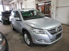 Load image into Gallery viewer, RADIATOR CORE SUPPORT Tiguan 2009 09 2010 10 2011 11 - 1037905
