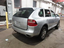 Load image into Gallery viewer, POWER STEERING PUMP Porsche Cayenne 2008 08 2009 09 2010 10 - 1063138

