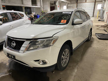 Load image into Gallery viewer, PLASTIC ENGINE COVER Nissan Pathfinder 2016 16 - 1333817
