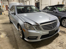 Load image into Gallery viewer, FRONT CV AXLE SHAFT CLS550 CLS63 E250D E300 E350 E400 E550 10-15 Right - 1334189
