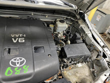 Load image into Gallery viewer, INTERIOR REAR VIEW MIRROR Toyota FJ Cruiser 2007 07 - 1336176
