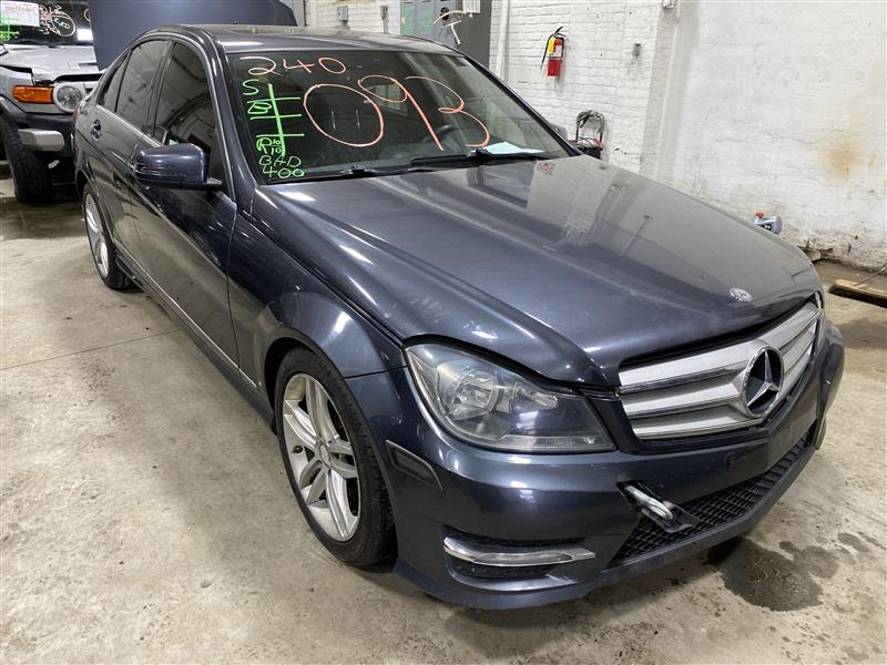 PLASTIC ENGINE COVER Mercedes-Benz C300 C350 2013 13 - 1336498