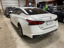 Load image into Gallery viewer, Air Bag Nissan Altima 2019 19 2020 20 Left - 1337712
