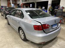 Load image into Gallery viewer, AC COMPRESSOR Jetta 2013 13 2.0L - 1338029
