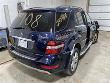 Load image into Gallery viewer, PLASTIC ENGINE COVER Mercedes-Benz ML350 2011 11 - 1337027
