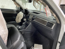 Load image into Gallery viewer, FRONT INTERIOR DOOR TRIM PANEL Volkswagen Atlas 2019 19 - 1339838
