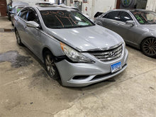 Load image into Gallery viewer, Trunk Lid Hyundai Sonata 2011 - 1342597
