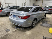Load image into Gallery viewer, AIR CLEANER BOX Sonata Optima 2011 11 2012 12 2013 13 2014 14 - 1342568
