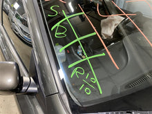 Load image into Gallery viewer, FRONT DOOR GLASS Accord 2013 13 2014 14 2015 15 2016 16 Right - 1342748
