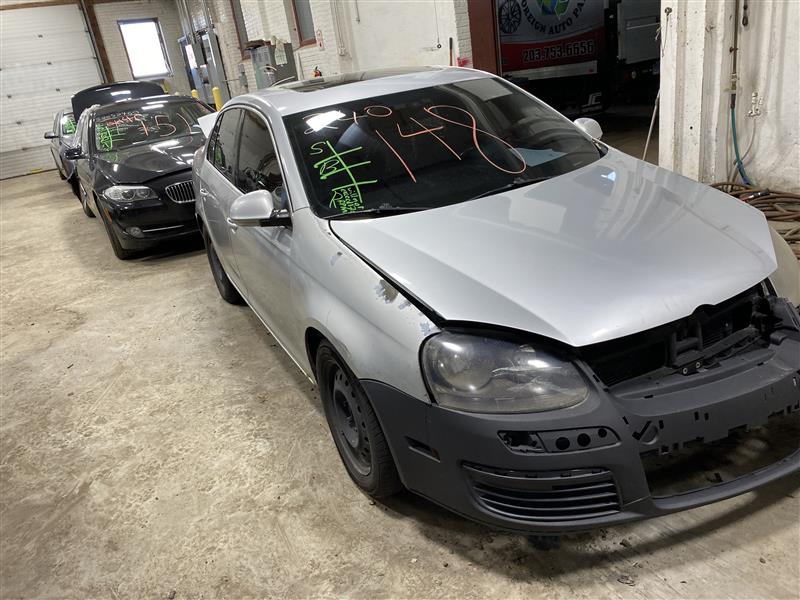 ALTERNATOR Beetle Golf Jetta 98 99 00 01 02 03 04 - 07 - 1341757