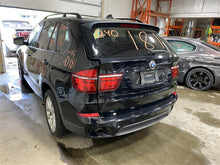 Load image into Gallery viewer, GAS FUEL FILLER LID DOOR BMW X5 2011 11 - 1348951
