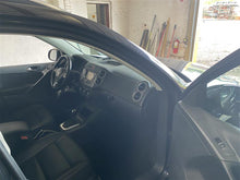 Load image into Gallery viewer, Air Bag Volkswagen Tiguan 2011 11 2012 12 Right - 1348107
