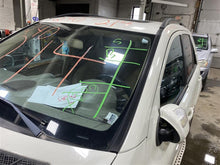 Load image into Gallery viewer, CONSOLE LID Mercedes-Benz ML320 ML350 2009 09 - 1348669
