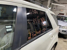 Load image into Gallery viewer, FENDER Mercedes ML320 ML350 ML63 2006 06 2007 07 2008 08 09 10 11 Right - 1348655
