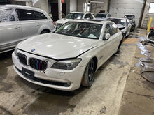 Load image into Gallery viewer, Floor Shifter BMW 750i 750il 750LI 2009 09 - 1348272
