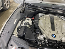 Load image into Gallery viewer, FRONT SPINDLE KNUCKLE 535i Gt 550i Gt 740i 740il 750 09-17 RWD Right - 1348260
