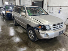 Load image into Gallery viewer, RADIATOR CORE SUPPORT Toyota Highlander 04 05 06 07 - 1349575
