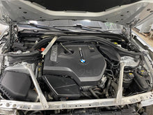 Load image into Gallery viewer, FRONT SPINDLE KNUCKLE 530i 540i 840i M550i M850i 17-20 AWD Right - 1351114
