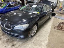 Load image into Gallery viewer, 2010 BMW 750 HYBRID 750i 750il 750LI Floor Shifter - 1351610

