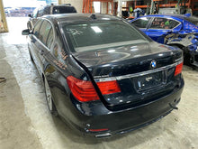 Load image into Gallery viewer, 2010 BMW 750 HYBRID 750i 750il 750LI Floor Shifter - 1351610
