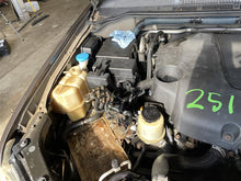 Load image into Gallery viewer, FRONT DOOR Xterra Frontier Pathfinder 2005 05 2006 06 07 08 - 11 Right - 1351912
