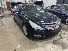 Load image into Gallery viewer, 2012 Hyundai Sonata Floor Shifter - 1352555
