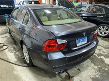 Load image into Gallery viewer, 2006 BMW 330i 330xi Floor Shifter - 1352635
