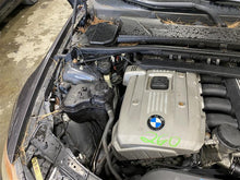 Load image into Gallery viewer, CARRIER ASSEMBLY BMW 330XI 2006 06 Auto Rear - 1352596
