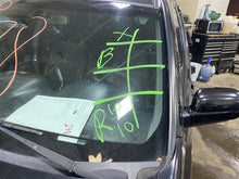 Load image into Gallery viewer, WINDSHIELD WIPER MOTOR Honda CR-V 2004 04 2005 05 2006 06 - 1354367
