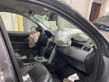 Load image into Gallery viewer, FRONT SPINDLE KNUCKLE Land Rover Evoque 15 16 17 18 19 Right - 1354653
