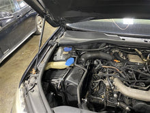 Load image into Gallery viewer, CARRIER ASSEMBLY Audi Q7 2009 09 2010 10 - 1355387
