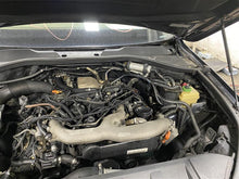 Load image into Gallery viewer, CARRIER ASSEMBLY Audi Q7 Volkswagen Touareg 2009 09 2010 10 - 1355386
