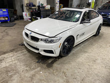 Load image into Gallery viewer, FRONT FENDER BMW 428i 435i 2014 14 2015 15 2016 16 2017 17 Right - 1356350
