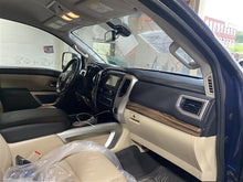 Load image into Gallery viewer, SIDE VIEW DOOR MIRROR Nissan Titan Titan XD 2017 17 2018 18 Right - 1356889
