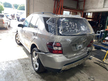Load image into Gallery viewer, ALTERNATOR ML350 ML550 E350 2006 06 2007 07 2008 08 09 10 - 1357991

