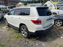 Load image into Gallery viewer, REAR QUARTER GLASS Highlander 2011 11 2012 12 2013 13 Left - 1359367
